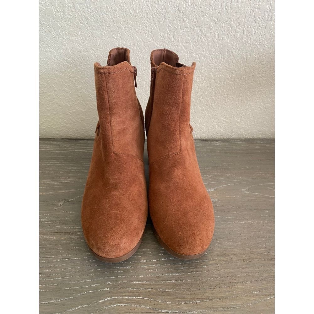 Clarks Suede Ankle Boots Womens Sz 8 Chunky Heel Rust Brown Booties Fall